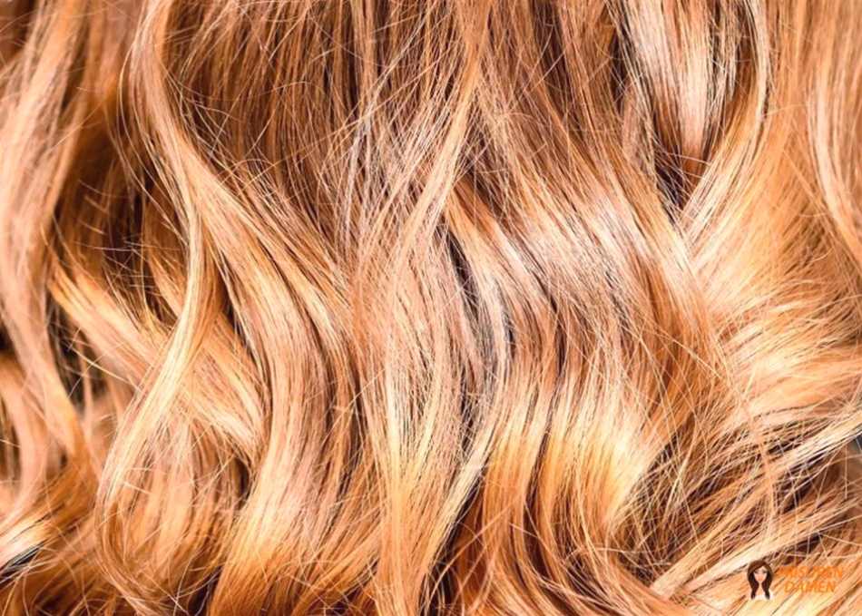 Natürliche Highlights im Haar betonen