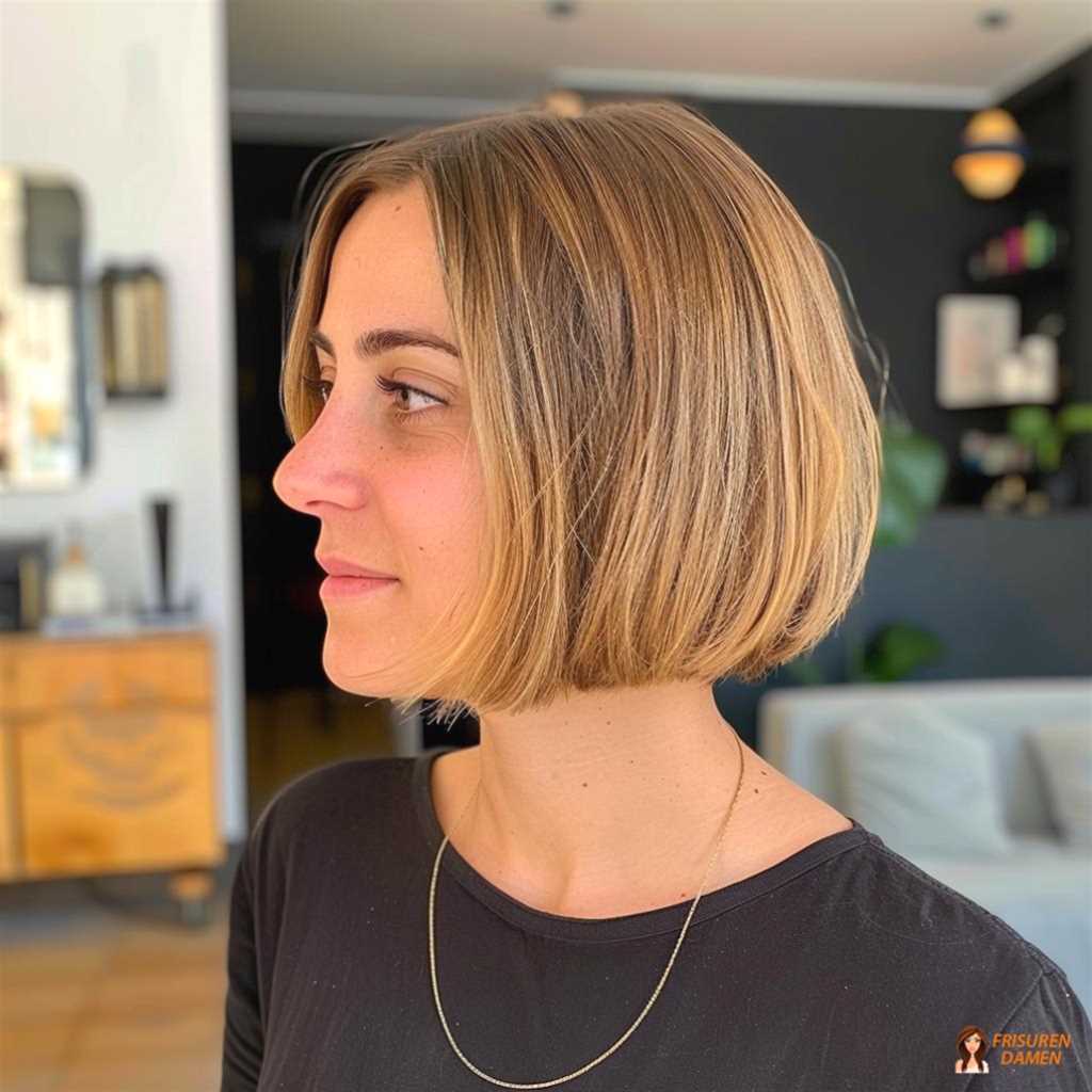 Blonder Bubble Bob mit gerader Linie und gepflegtem Glanz