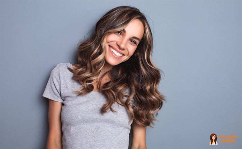 Bronde-Strähnchen mit Money Pieces