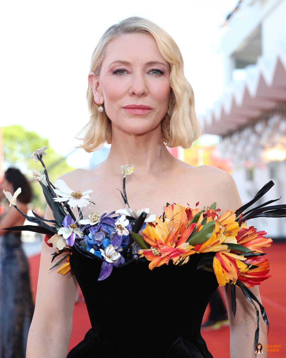 Eleganter Bob mit Seitenscheitel und klarer Linienführung