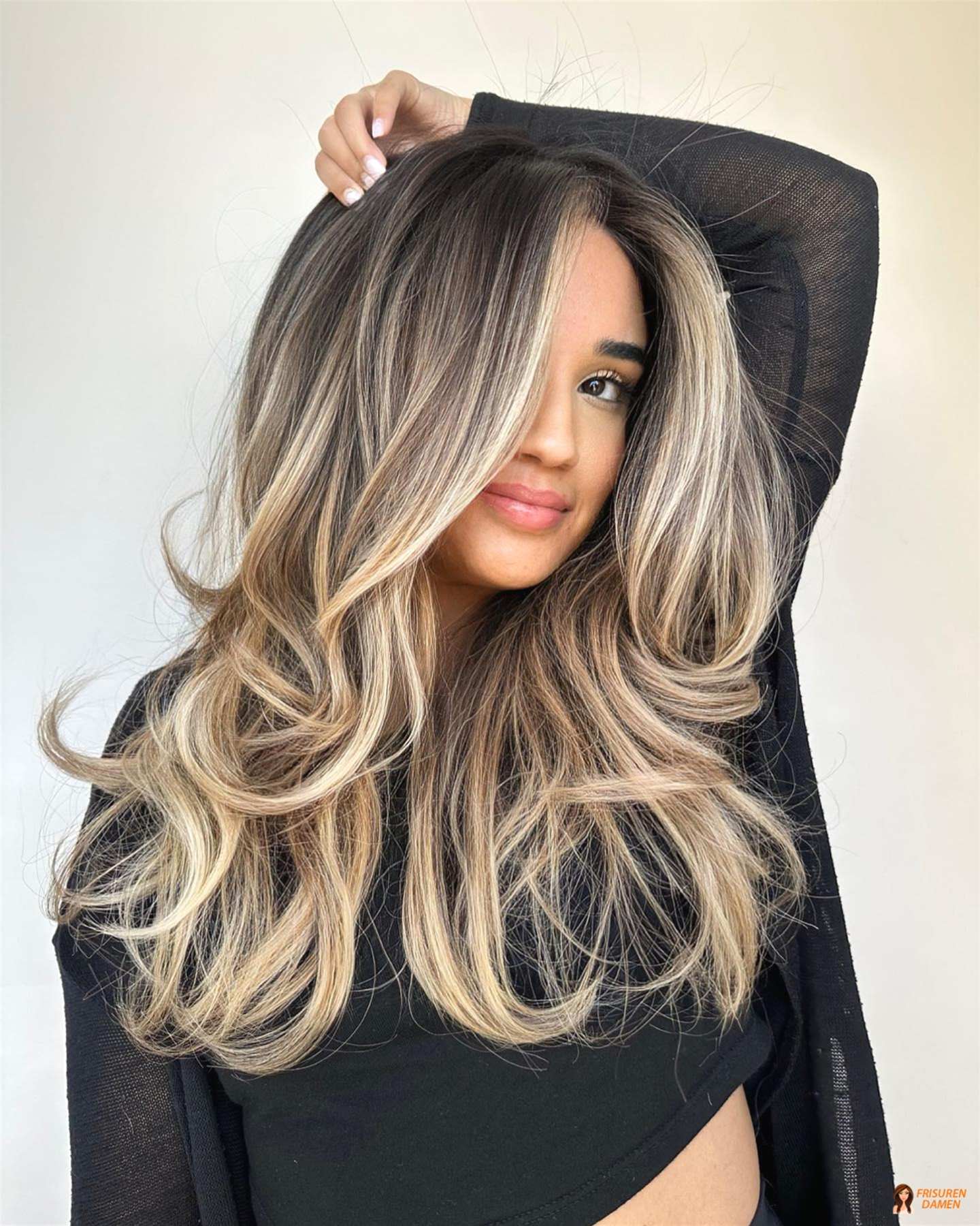 Braune Haare mit blonden Strähnen 2026