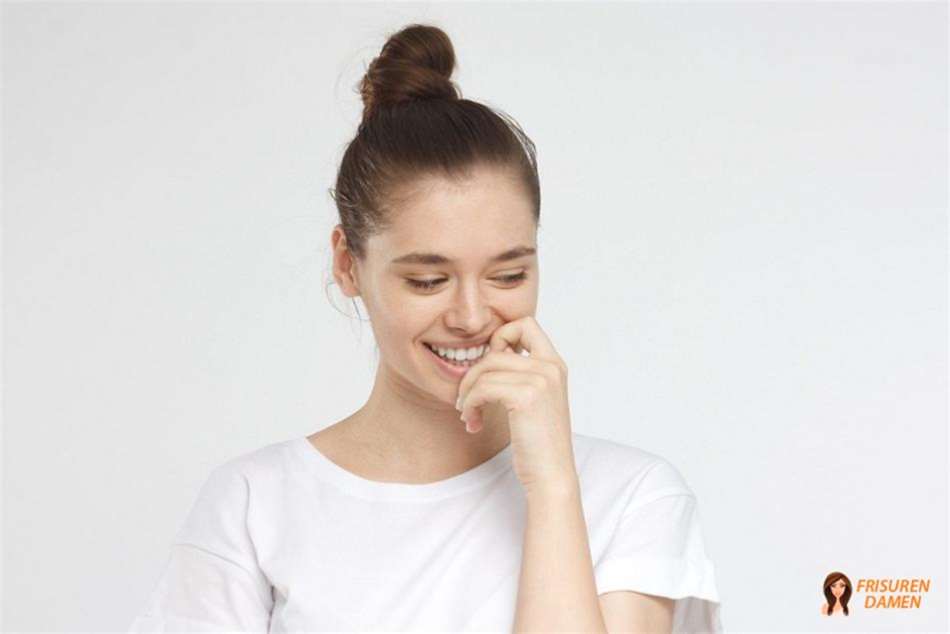 Dutt – einfache und bequeme Festivalfrisur