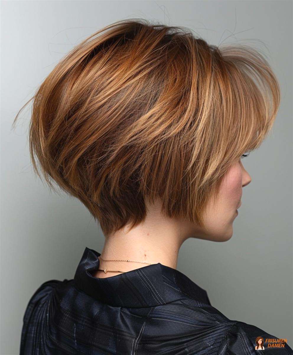 Klassischer Bob für Frauen mit edlem Glanz und sauberer Rückenlinie
