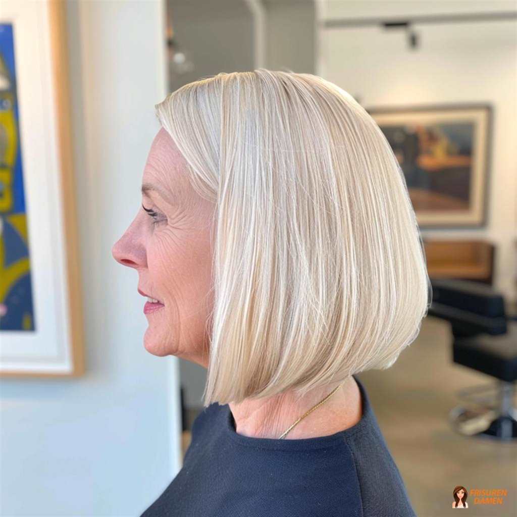 Eleganter blonder Bob für Frauen ab 50 mit feinem Haar, luxuriöse Leichtigkeit und voller Look-Effekt