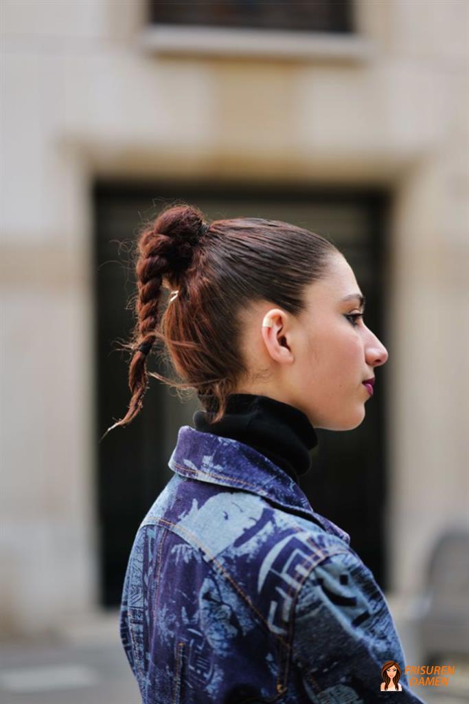 Geflochtener hoher Pferdeschwanz