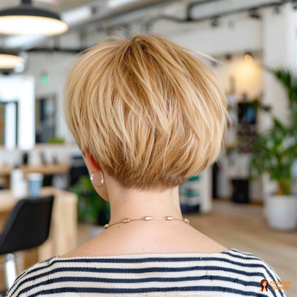 Gestufter Blond-Bob für Damen, leichter Stil mit strahlender Wirkung