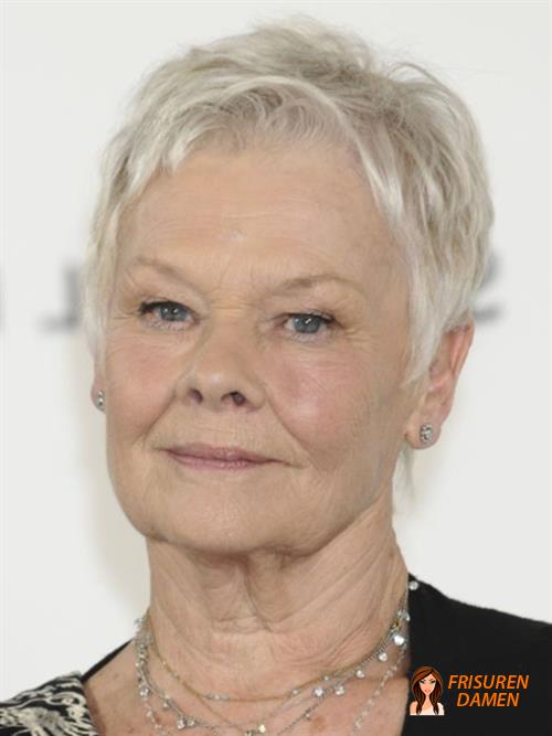 Halb Pixie halb Bob für Frauen über 50