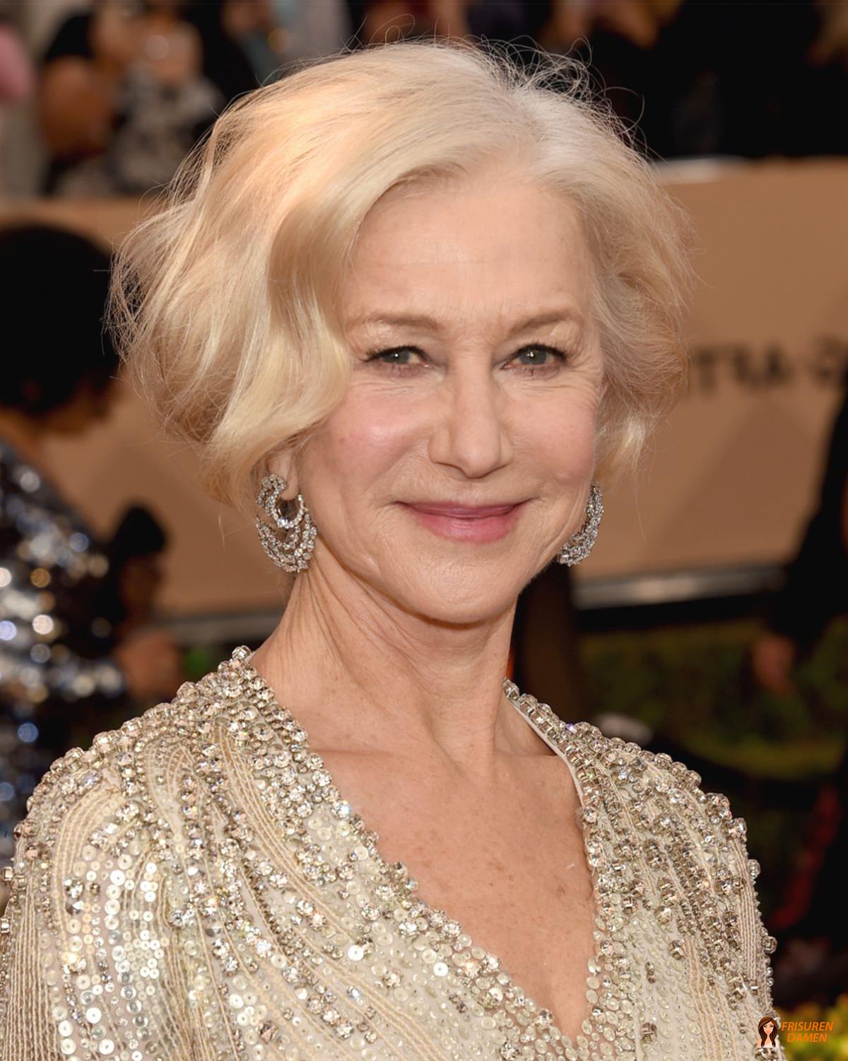 Schwungvoller Bob mit Volumen am Oberkopf