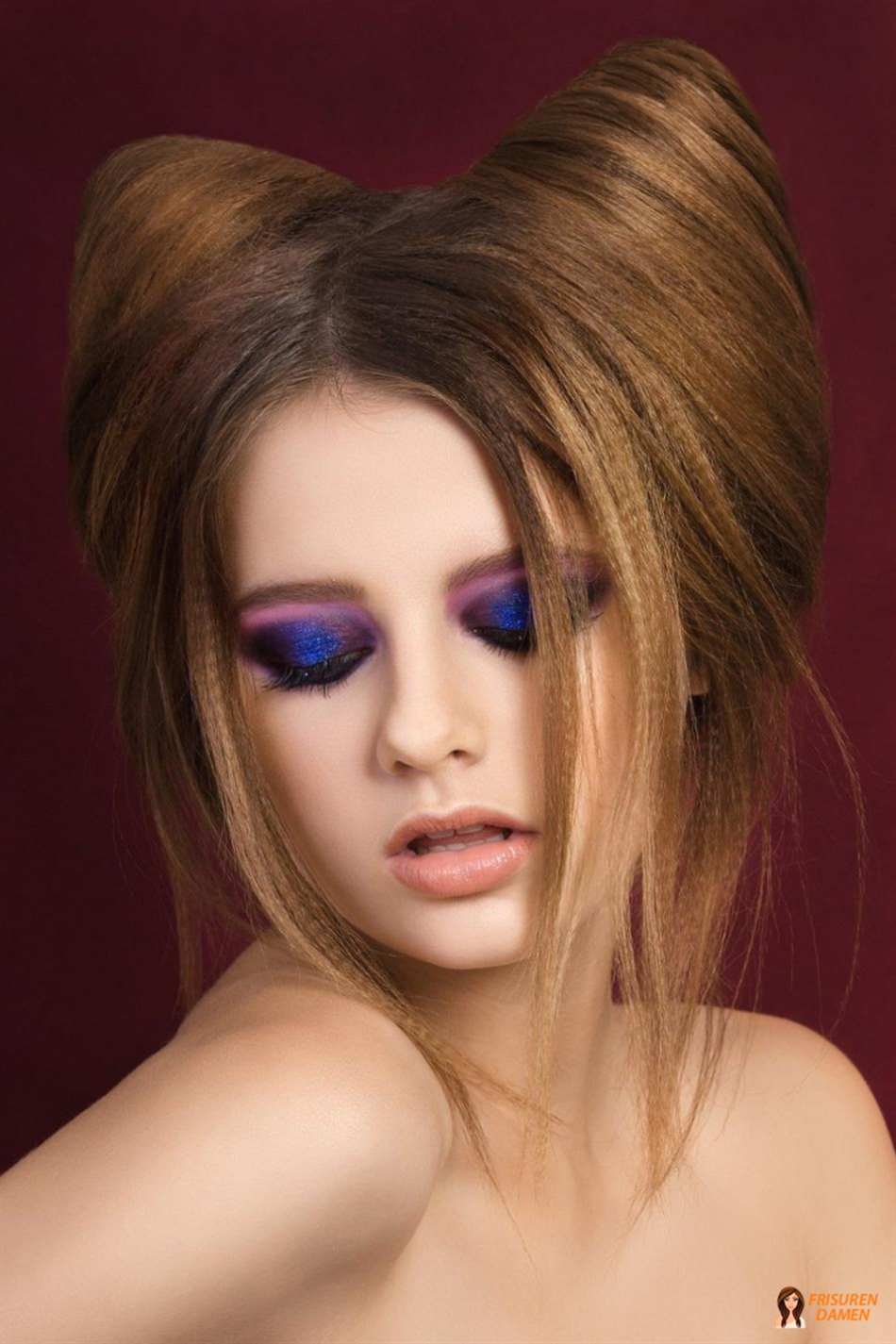 Katzenohrenfrisur – einfache Halloween-Frisur für Frauen und Mädchen