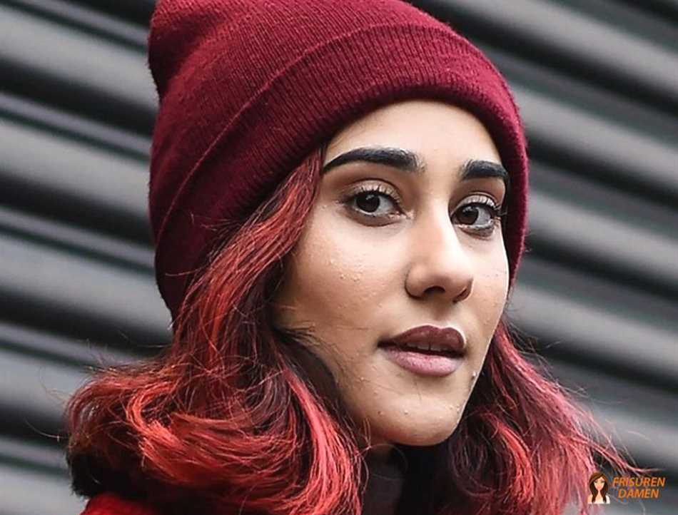 Kirschrotes Haar – intensiver Winterlook