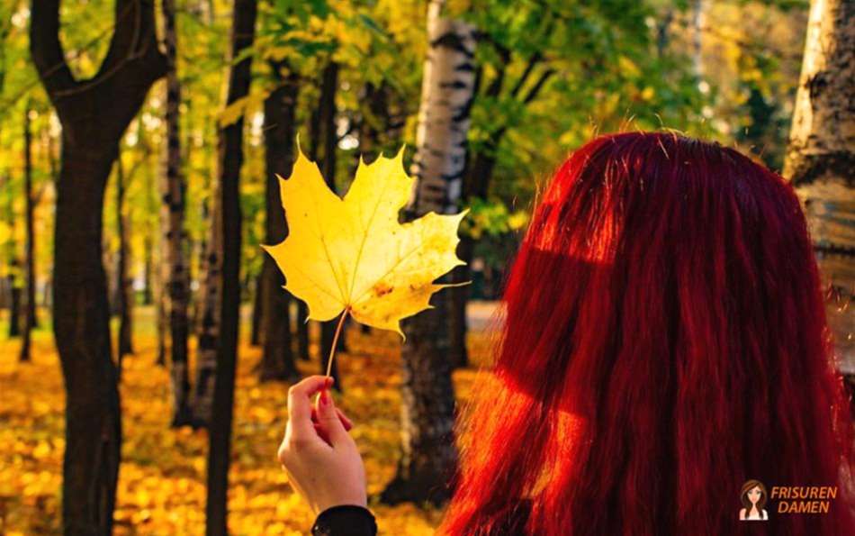 Kirschrotes Haar