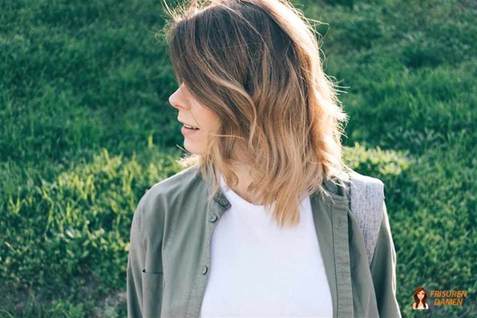 Eleganter Lob mit Bewegung für Frauen über 50