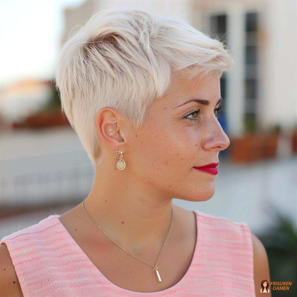 Klassischer Platin-Pixie mit strukturierter Oberfläche