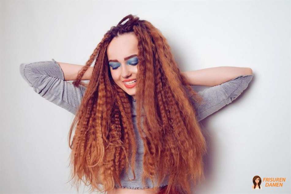 Kreppfrisur – einfache Halloween-Frisur mit Volumen