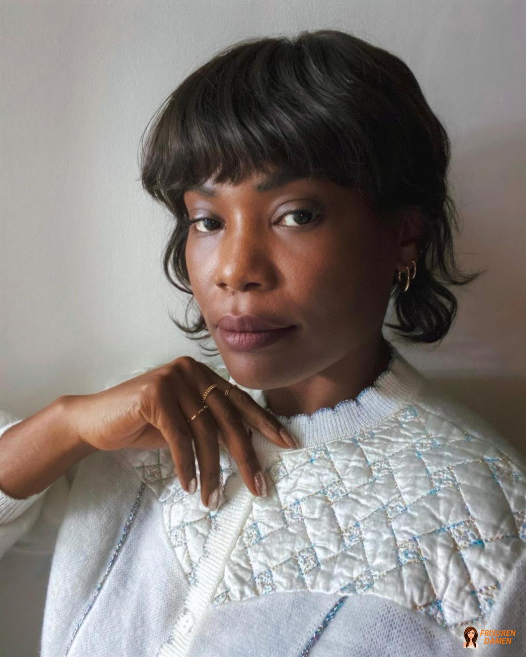 Kurzer Wolfshaarschnitt