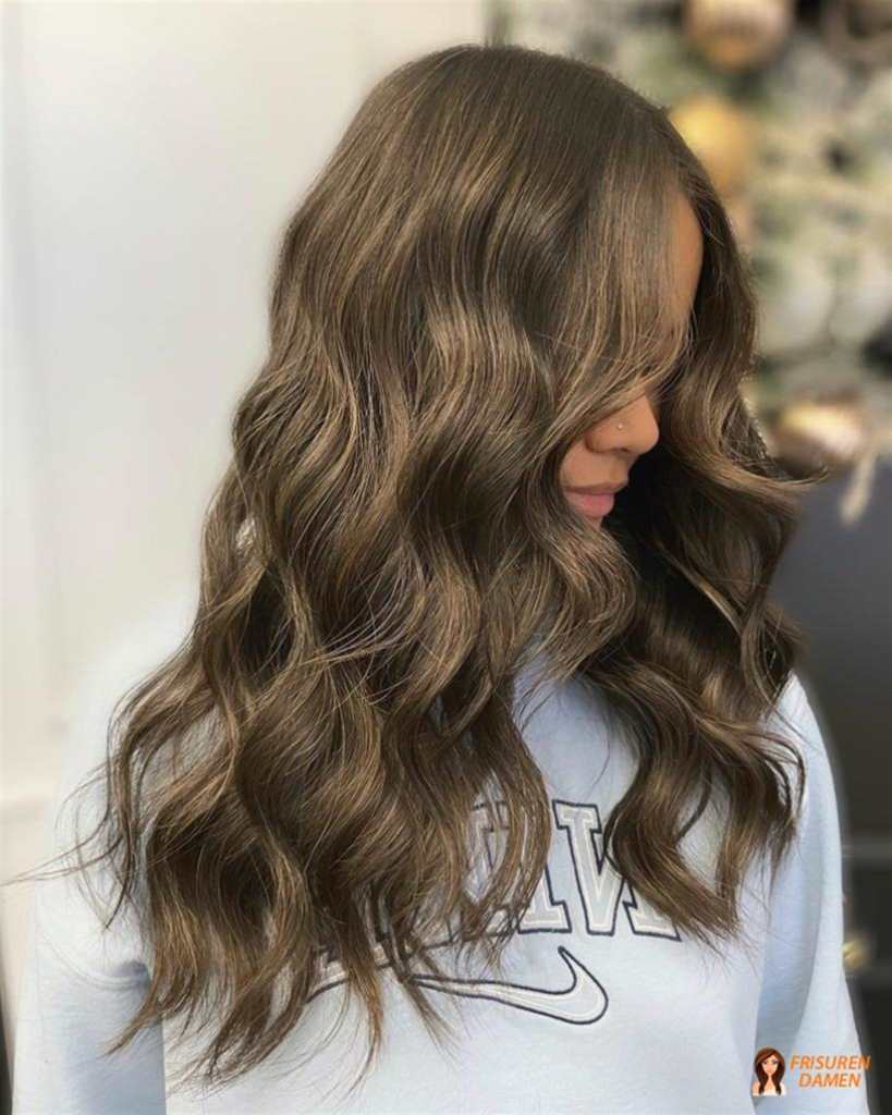 Lesen Sie auch – braune Haarfarben mit kühlen Nuancen
