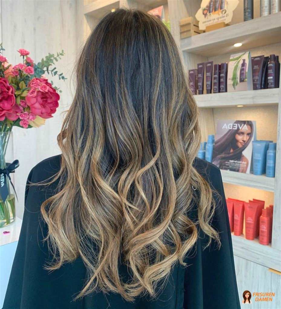 Lesen Sie auch – weitere Haarfarben Ideen für Frauen