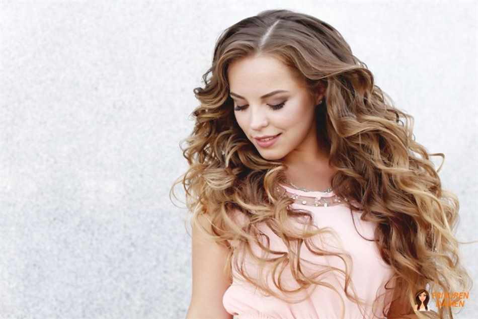 Einfache Frisuren für lockiges Haar