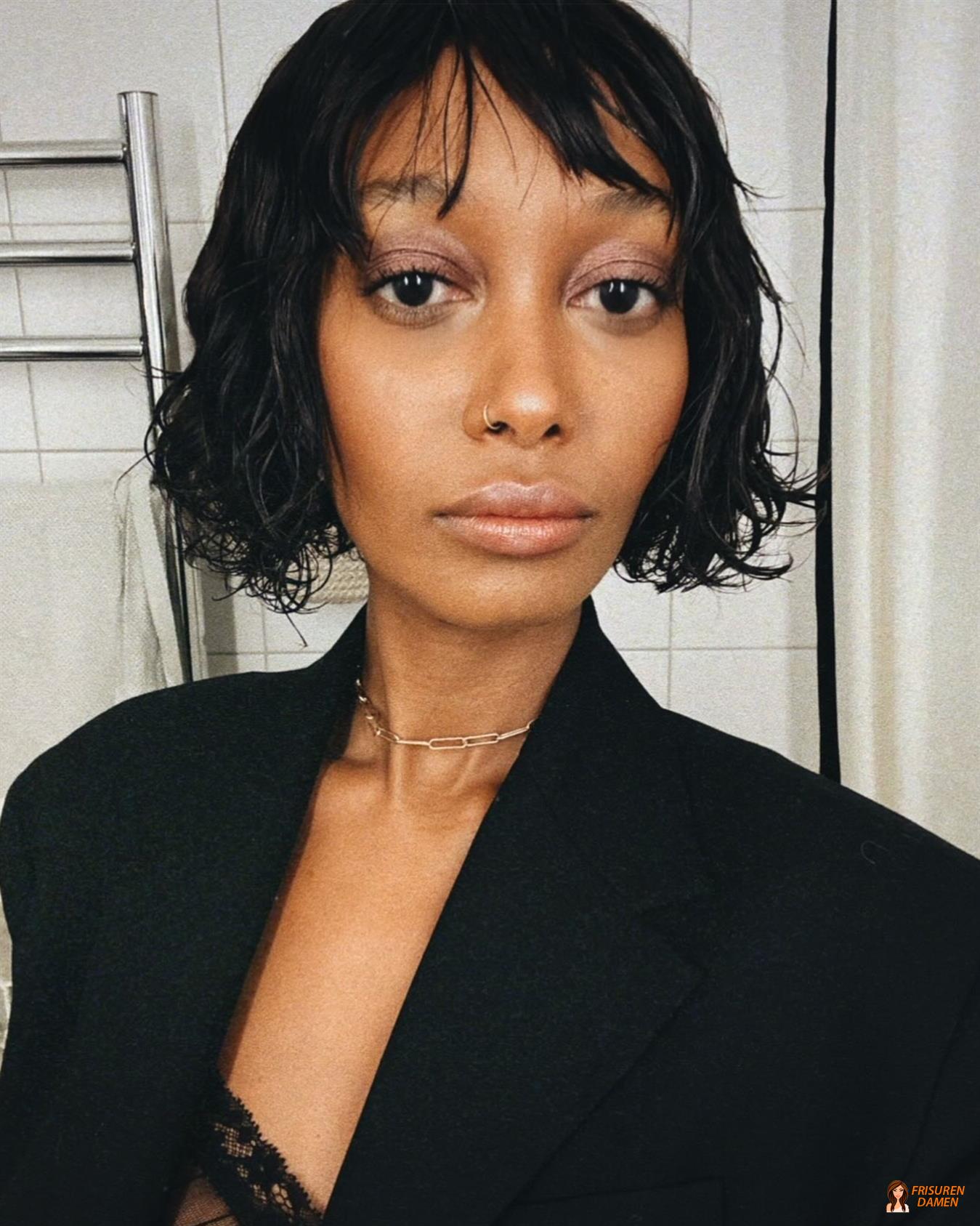 Mikro-Bob als trendige Kurzhaarfrisur für Frauen