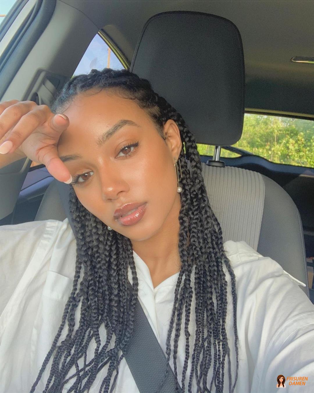 Nach hinten geflochten