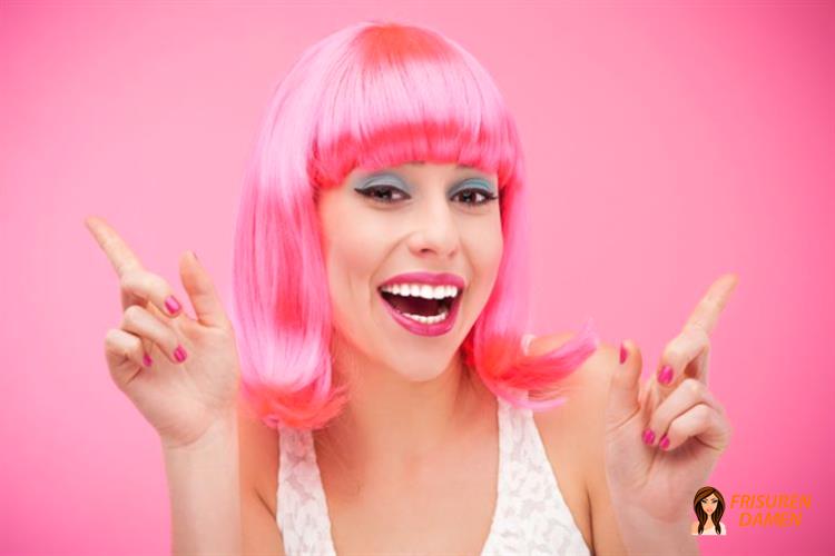 Perücken und Haarteile