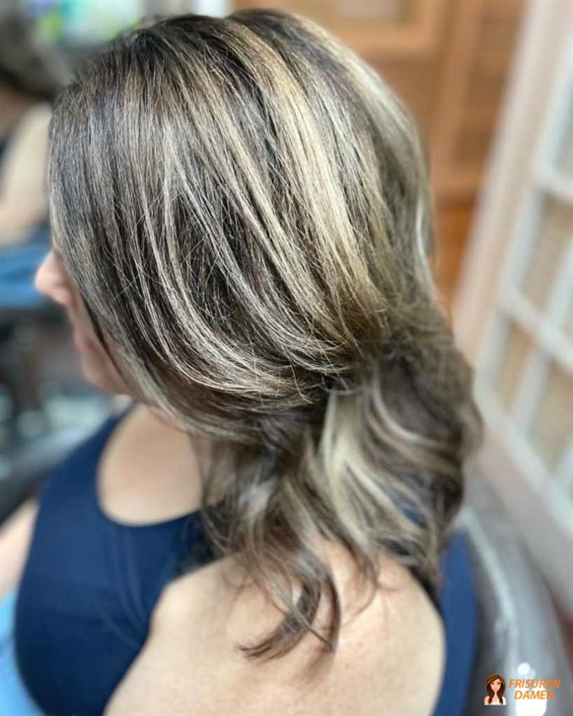 Sanfte Wellen – weiche Wellenfrisur für Frauen