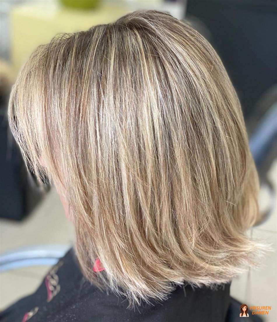 Schmutzigblond mit Ansatz-Smudge