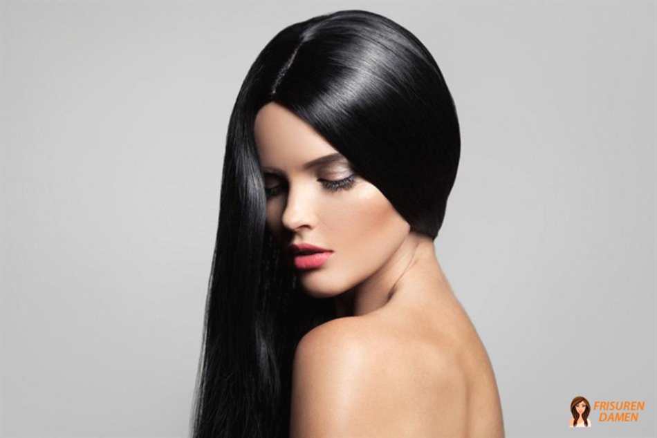 Schwarzes Haar – intensive Winterhaarfarbe