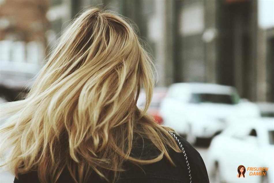 Sonnengeküsstes Blond – warmer Blondton für den Herbst