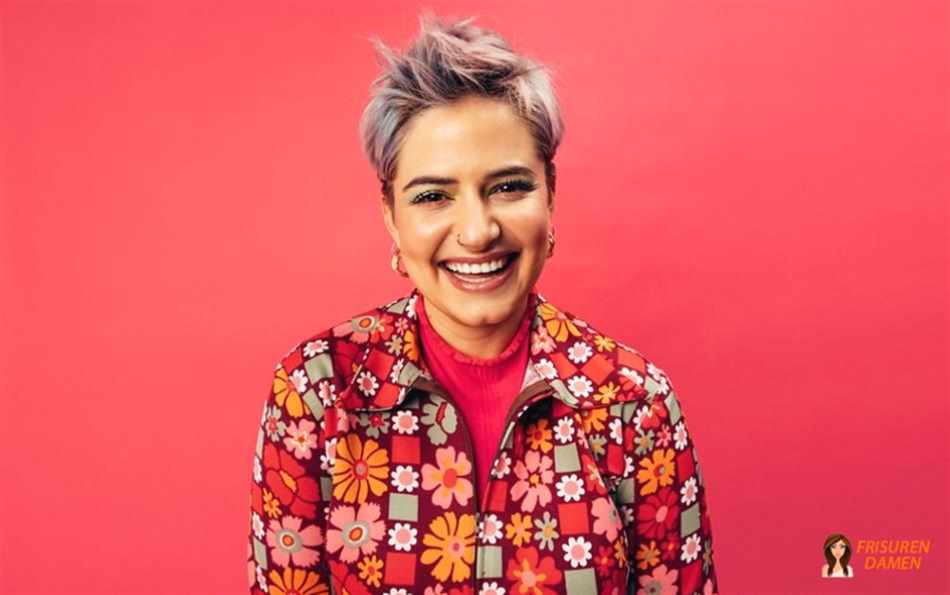 Straffer Pixie-Schnitt – moderne Kurzfrisur für Damen