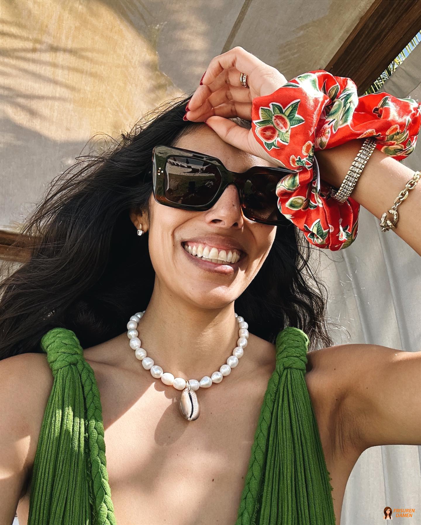 Übergroßes Haargummi