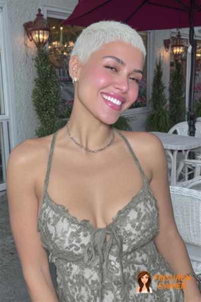 Ultra-kurzer Pixie Cut 2026 für Frauen mit glattem Styling und klarer, minimalistischer Linie