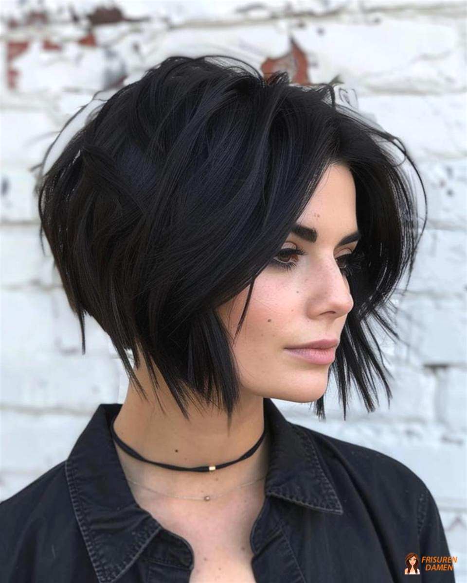 Ungezähmter Bob für Frauen mit wilden Strukturen und edgy Textur