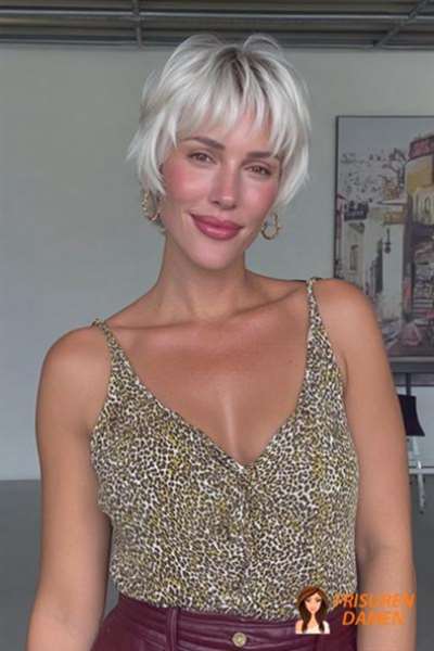 Verspielter softer Pixie Cut 2026 für Frauen mit leichtem Pony und sanfter Gesamtform