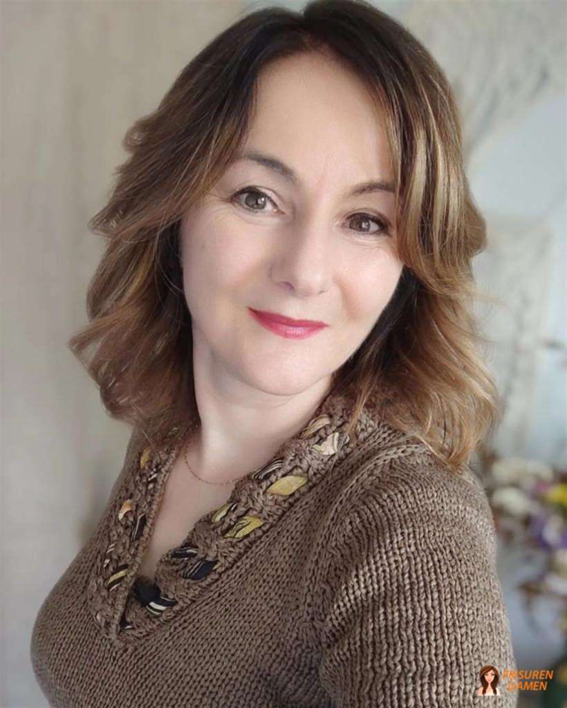 Wärme und Stil – elegante Frisur für Frauen mit warmer Ausstrahlung