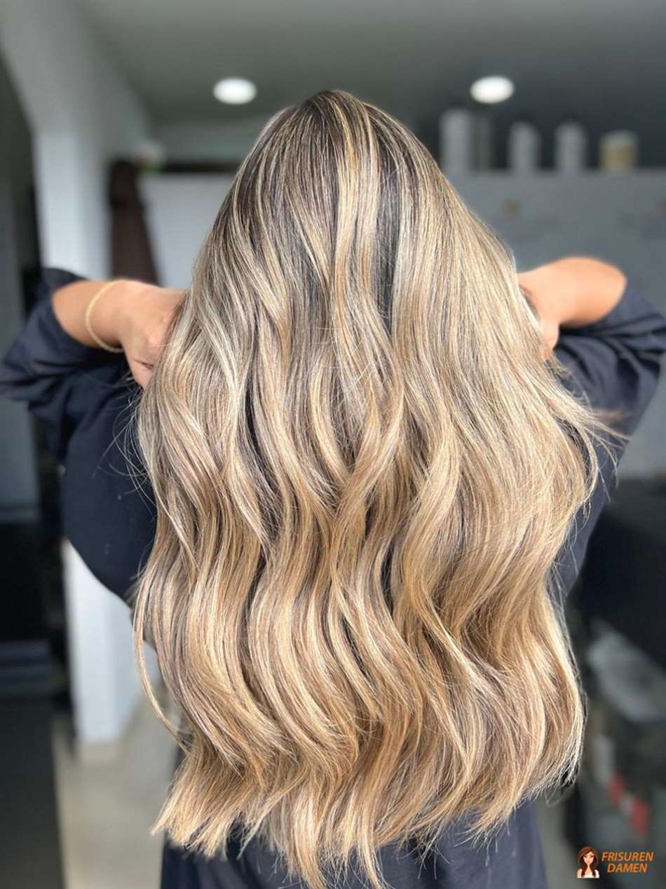 Weich gebürstetes Blond – TikTok Haartrend 2026