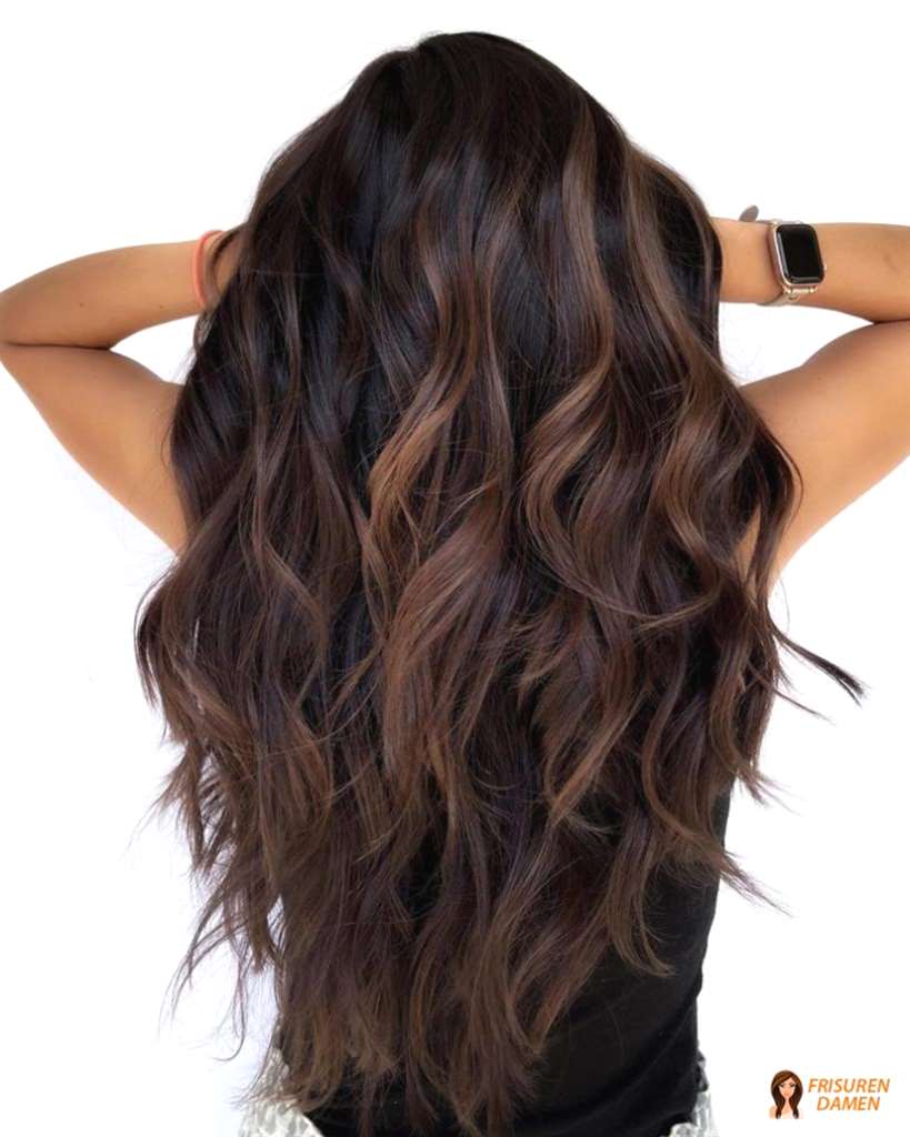 Mokka und Bronze – Wellen mit warmen Highlights