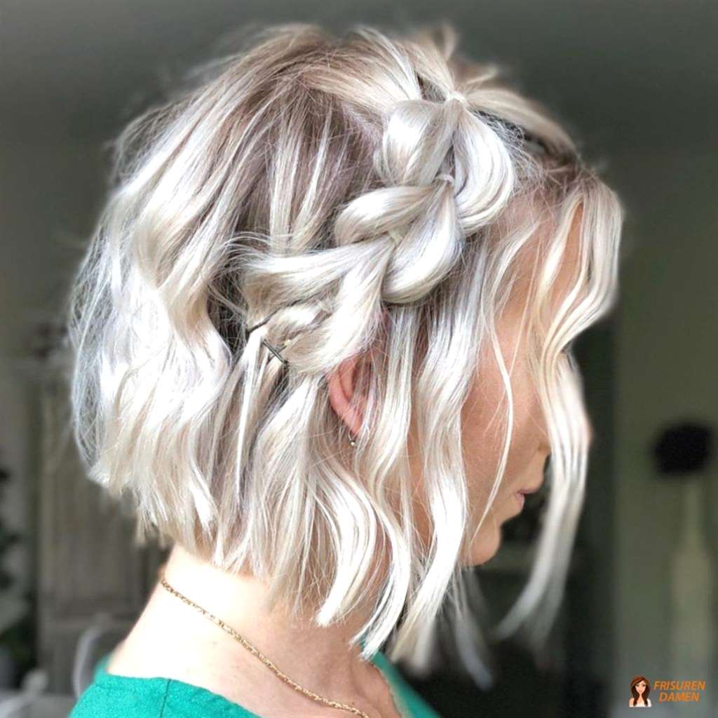 Wellenfrisur für dünnes Haar mit Flechtakzent und strukturierendem Effekt