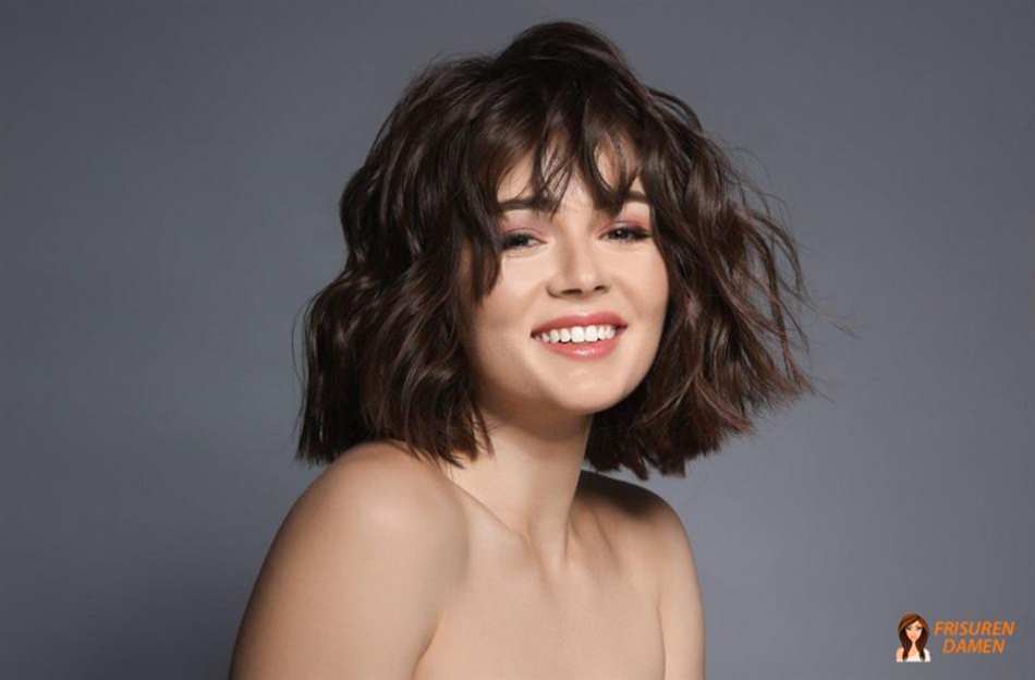 Welliger Long Bob mit Pony für Damen