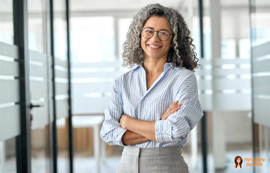 Wie man auf natürliche Weise graue Haare bekommt