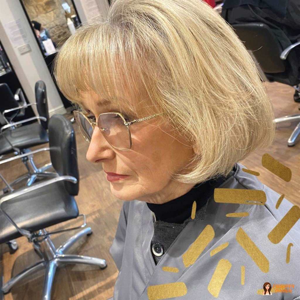 Zeitloser Chic – klassische elegante Frisur für Frauen